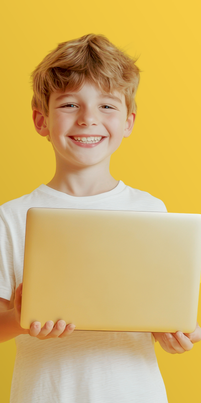 Classroommanagement_ITS_ICT_PO_jongen met laptop_geel